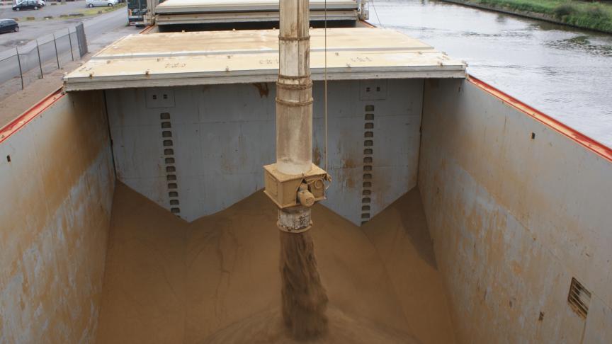 Wat de geproduceerde tonnages betreft, blijft varkensvoeder veruit het meest geproduceerde voeder, op afstand gevolgd door rundvee- en pluimveevoeder.